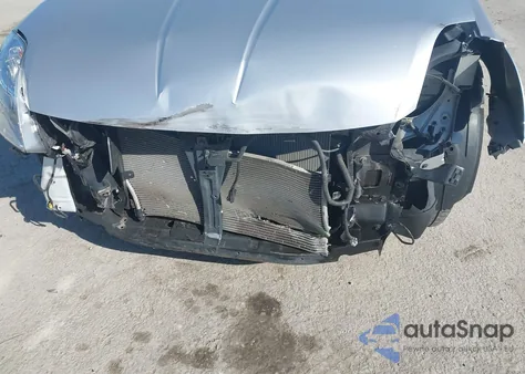 2010 Nissan Sentra 2.0S z USA, uszkodzony, nr VIN 3N1AB6AP3AL635699